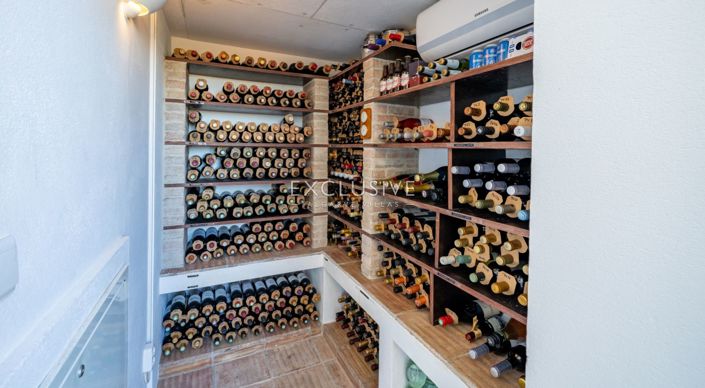 Image No.27-4 Bed Villa for sale