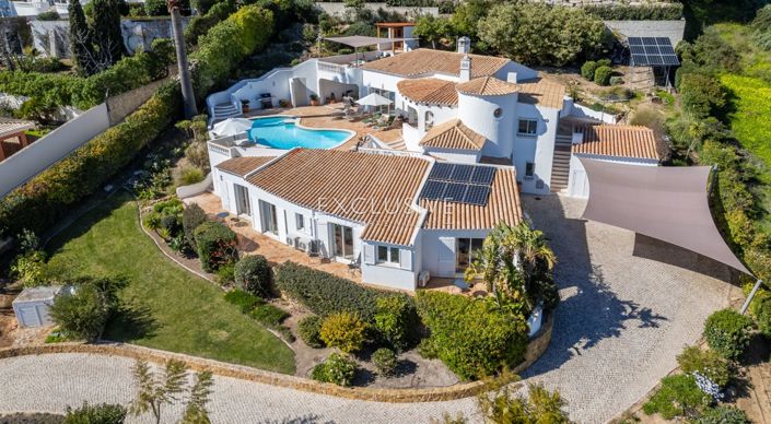 Image No.3-4 Bed Villa for sale