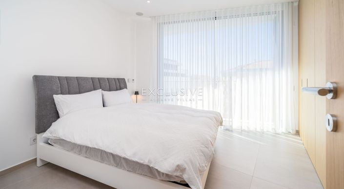 Image No.18-3 Bed Apartment for sale