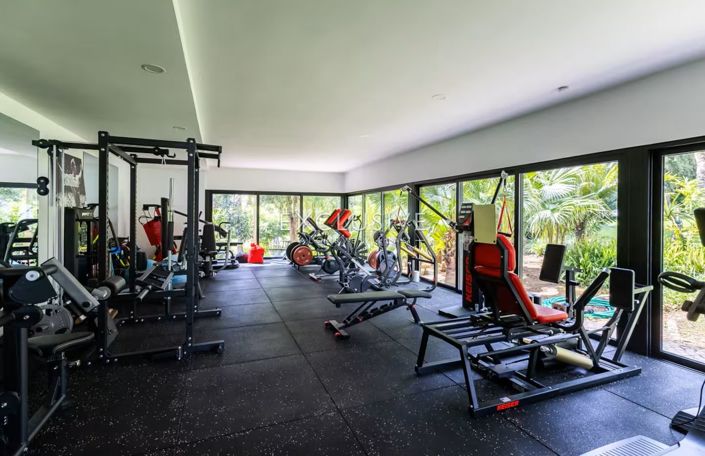 Image No.16-6 Bed Villa for sale