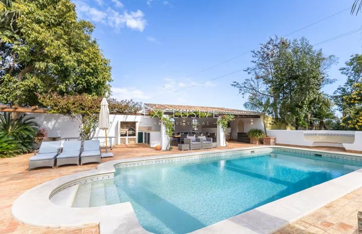 Image No.2-6 Bed Villa for sale