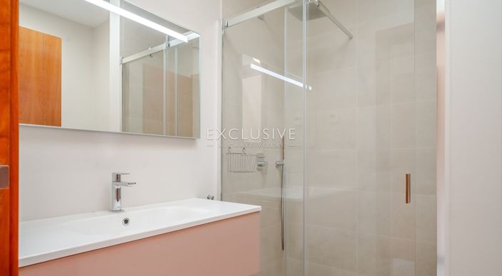 Image No.26-4 Bed Villa for sale