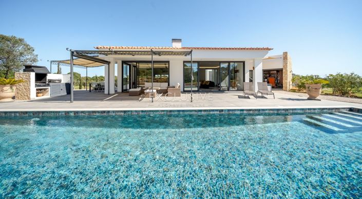 Image No.3-4 Bed Villa for sale