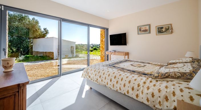 Image No.32-4 Bed Villa for sale