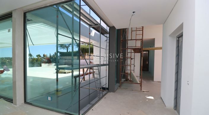 Image No.10-4 Bed Villa for sale