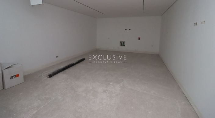 Image No.20-4 Bed Villa for sale