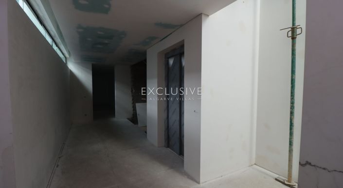 Image No.21-4 Bed Villa for sale