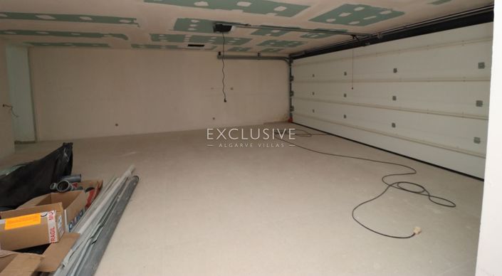 Image No.23-4 Bed Villa for sale