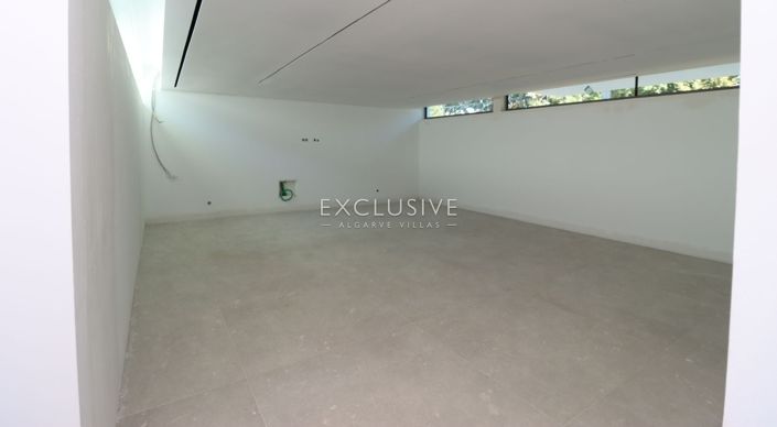 Image No.24-4 Bed Villa for sale