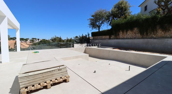 Image No.28-4 Bed Villa for sale