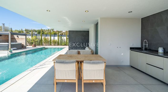 Image No.22-3 Bed Villa for sale