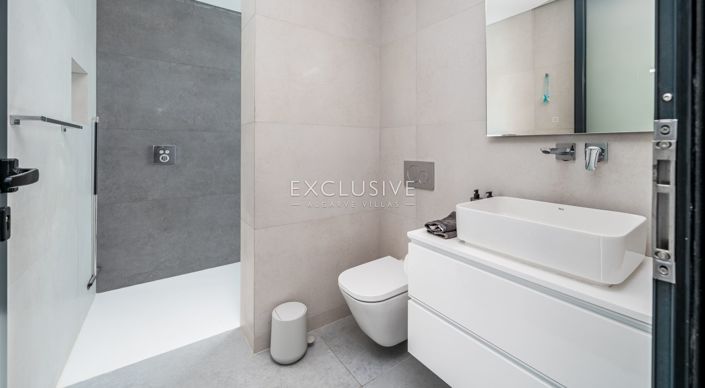 Image No.26-3 Bed Villa for sale