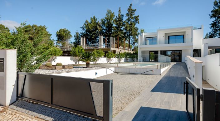 Image No.10-3 Bed Villa for sale