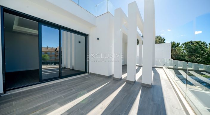 Image No.11-3 Bed Villa for sale