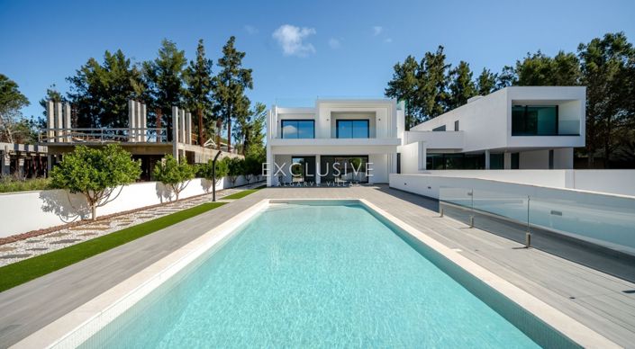 Image No.2-3 Bed Villa for sale