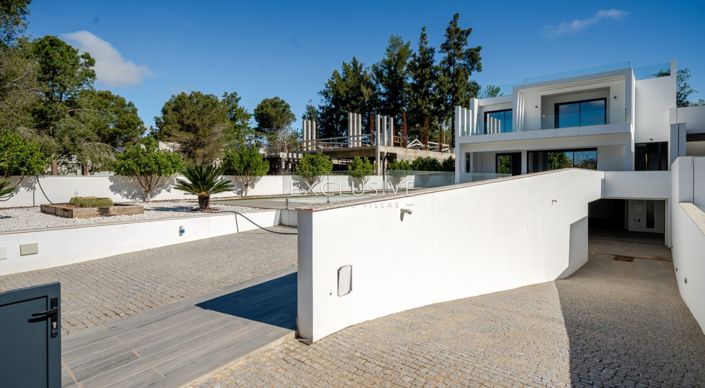 Image No.20-3 Bed Villa for sale