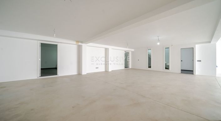 Image No.20-3 Bed Villa for sale