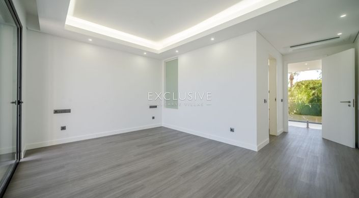 Image No.26-3 Bed Villa for sale