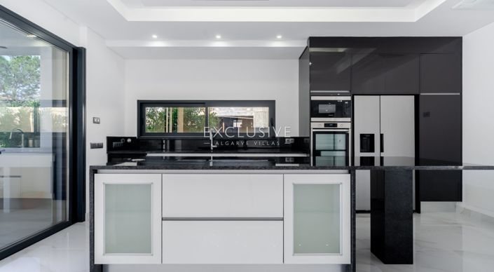 Image No.3-3 Bed Villa for sale