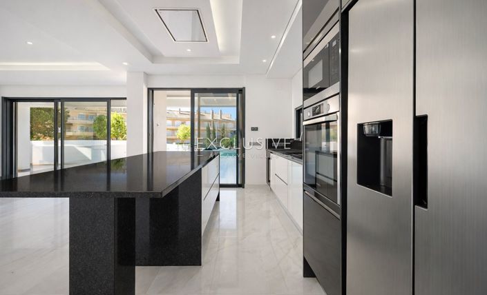 Image No.4-3 Bed Villa for sale