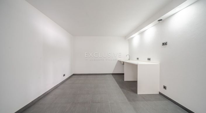 Image No.40-3 Bed Villa for sale