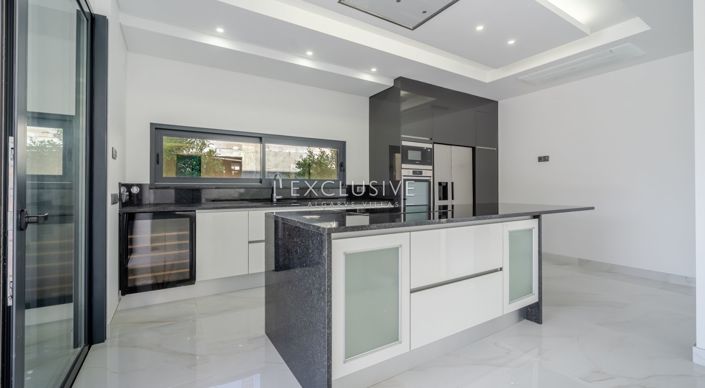 Image No.45-3 Bed Villa for sale