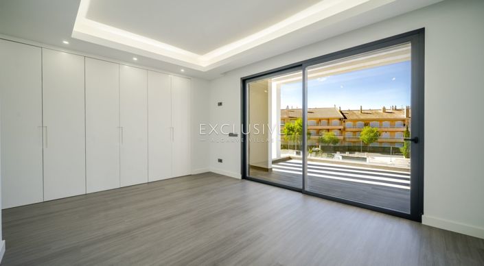 Image No.47-3 Bed Villa for sale