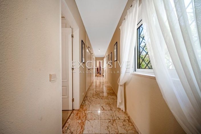 Image No.10-3 Bed Villa for sale