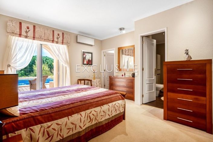 Image No.11-3 Bed Villa for sale