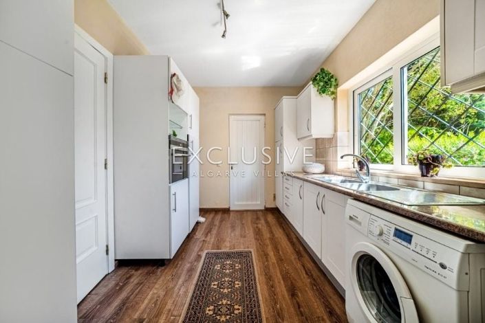 Image No.9-3 Bed Villa for sale