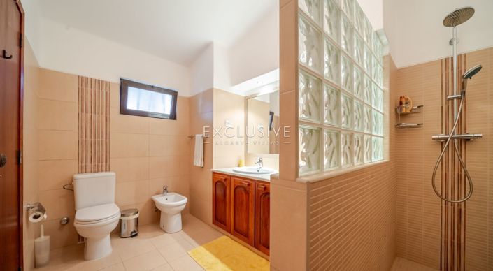 Image No.10-3 Bed Villa for sale