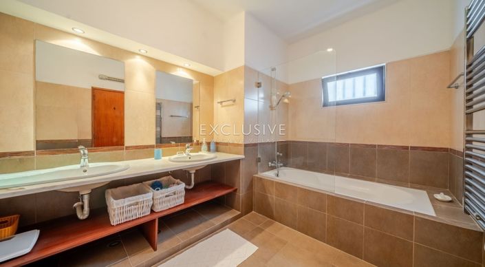 Image No.7-3 Bed Villa for sale