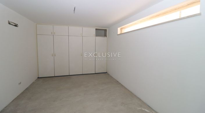 Image No.41-4 Bed Villa for sale
