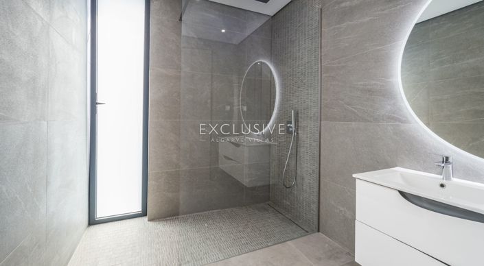 Image No.19-3 Bed Villa for sale