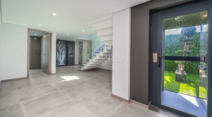 Image No.20-3 Bed Villa for sale