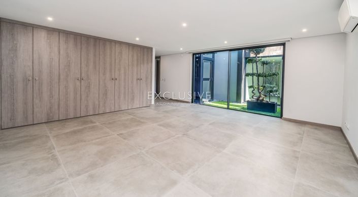 Image No.22-3 Bed Villa for sale