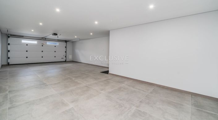 Image No.30-3 Bed Villa for sale