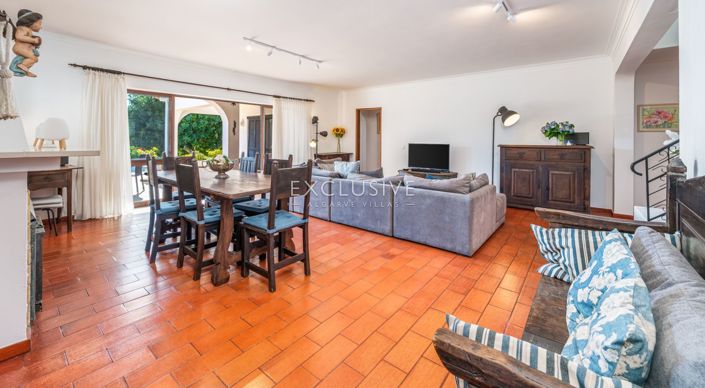 Image No.12-3 Bed Villa for sale