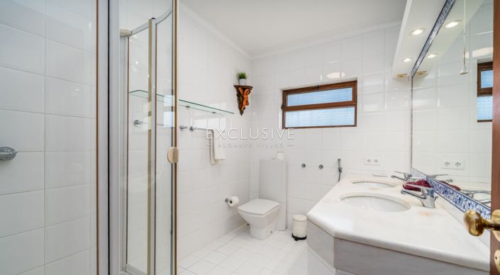 Image No.18-3 Bed Villa for sale