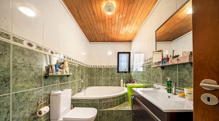 Image No.29-3 Bed Villa for sale