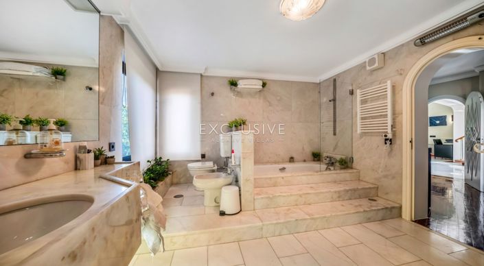 Image No.14-6 Bed Villa for sale