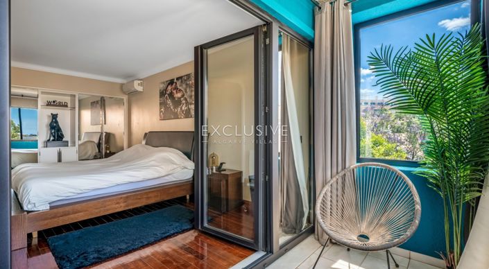 Image No.2-6 Bed Villa for sale
