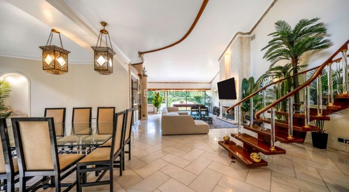 Image No.6-6 Bed Villa for sale