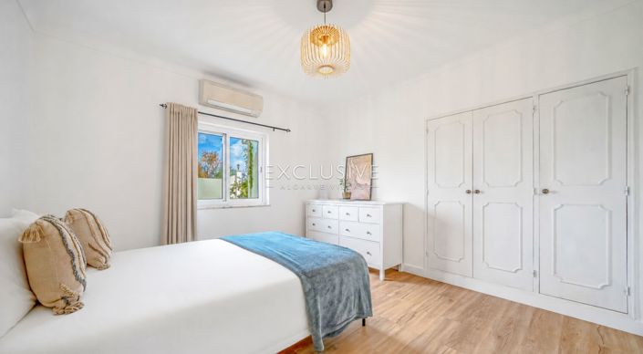 Image No.18-4 Bed Villa for sale