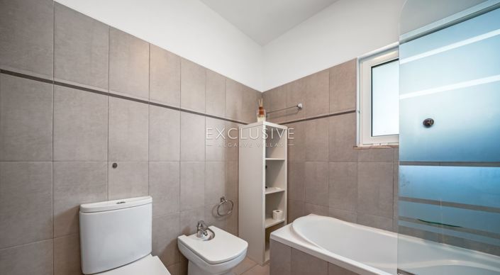 Image No.25-4 Bed Villa for sale