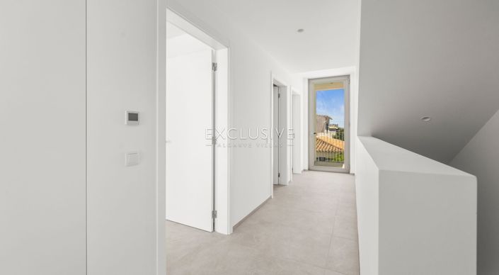 Image No.28-3 Bed Townhouse for sale