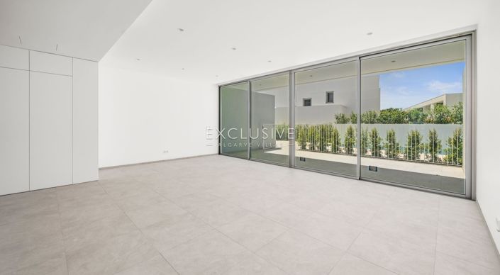 Image No.3-3 Bed Townhouse for sale