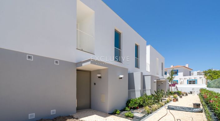 Image No.32-3 Bed Townhouse for sale