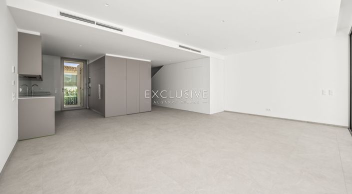 Image No.5-3 Bed Townhouse for sale