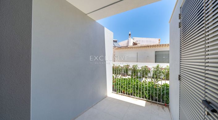 Image No.8-3 Bed Townhouse for sale